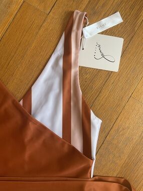 Baiia Reversible Wrapsuit